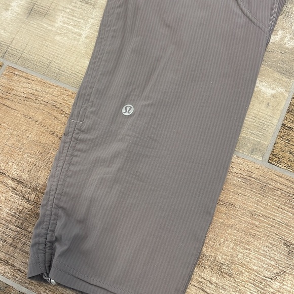 Lululemon Dance Studio Crop II *Unlined 20" Gray Purple Size 4 - Picture 5 of 8